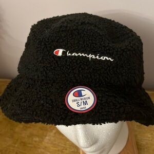 NEW Champion Bucket Hat Teddy Fleece